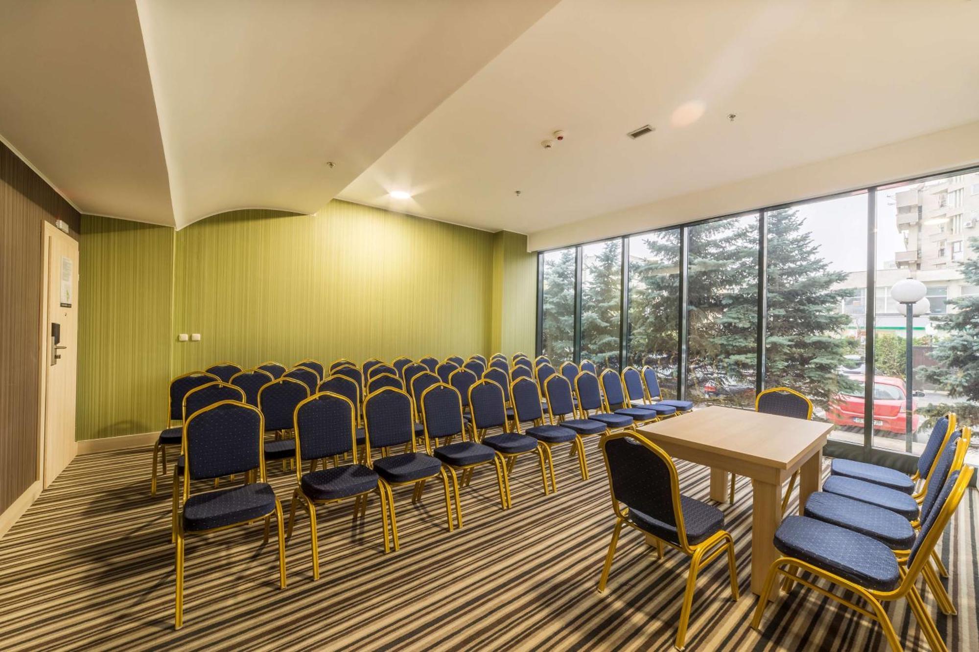 Hotel Hampton By Hilton Iasi Exterior foto