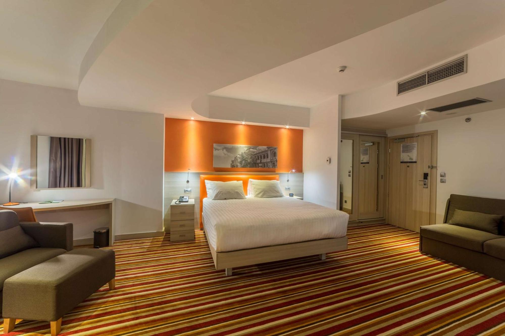Hotel Hampton By Hilton Iasi Exterior foto