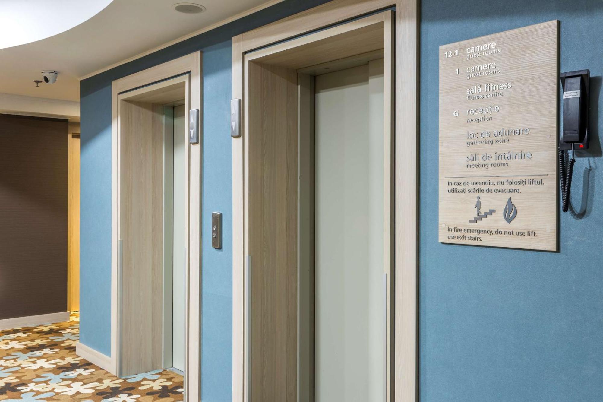 Hotel Hampton By Hilton Iasi Exterior foto