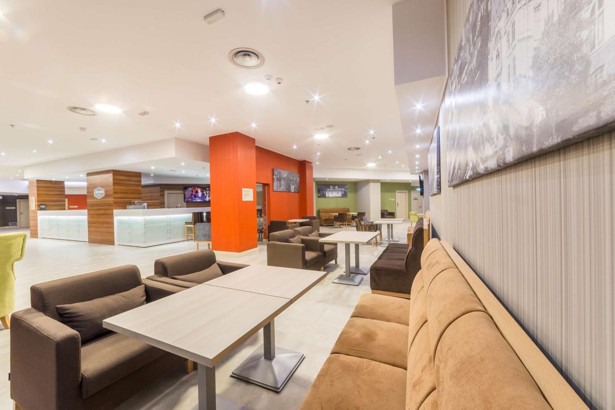 Hotel Hampton By Hilton Iasi Exterior foto